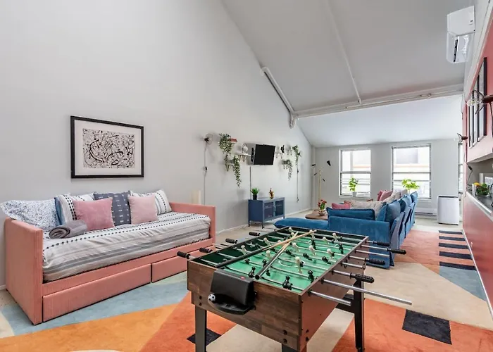 Apartamento Spacious Downtown Penthouse Vintage, Gym & Balcony #3